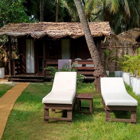 Mamagoa Beach Resort 曼德姆 外观 照片